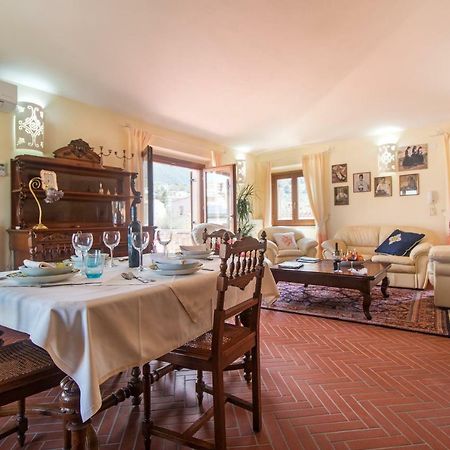 Villa Corrasi Oliena Luxury מראה חיצוני תמונה