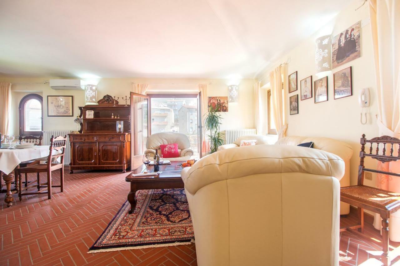Villa Corrasi Oliena Luxury מראה חיצוני תמונה