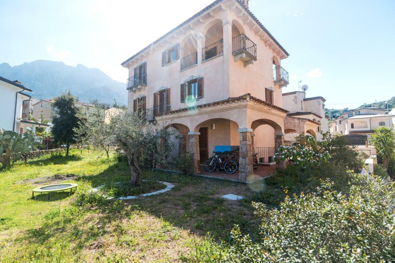 Villa Corrasi Oliena Luxury מראה חיצוני תמונה