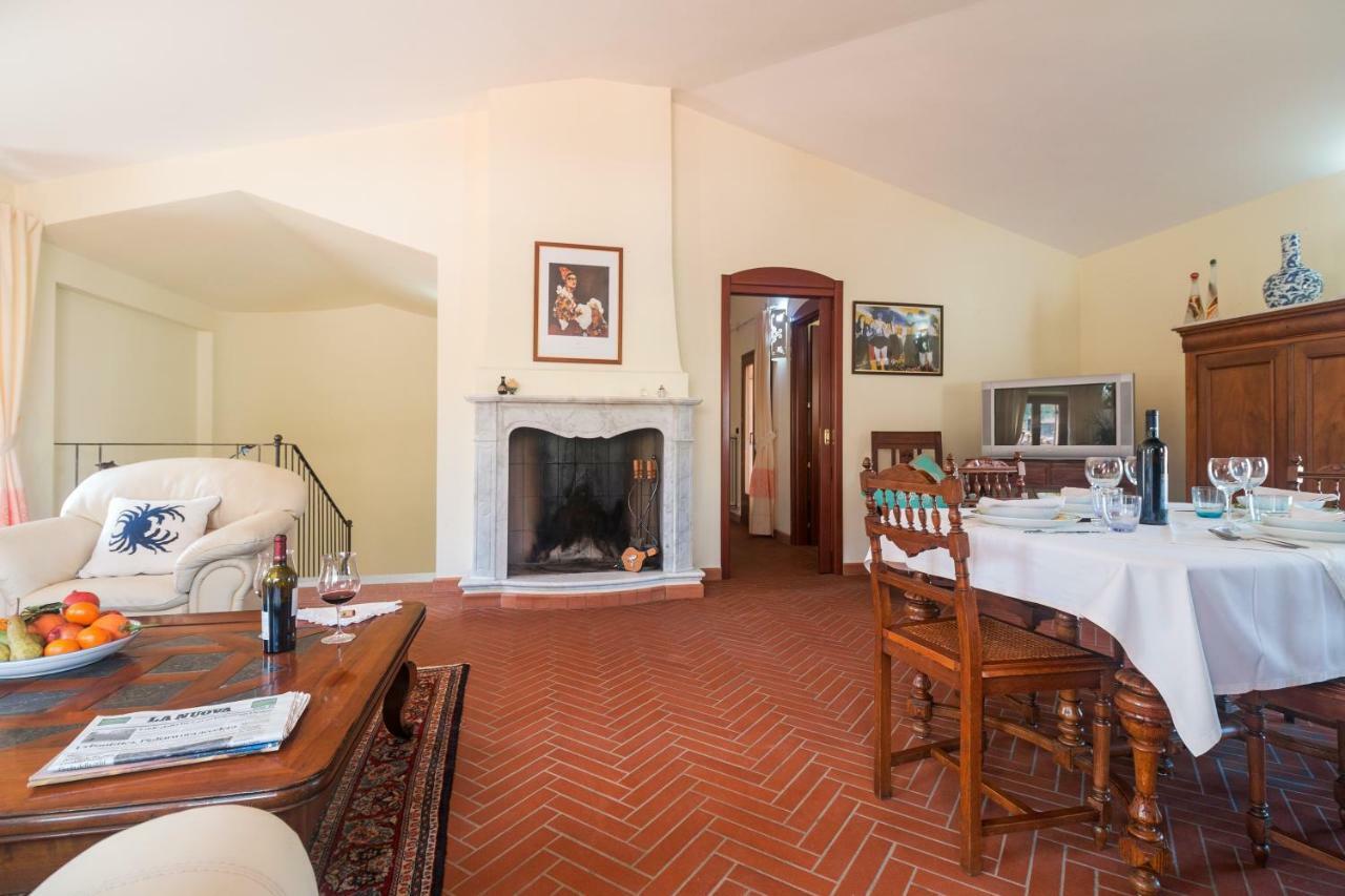 Villa Corrasi Oliena Luxury מראה חיצוני תמונה