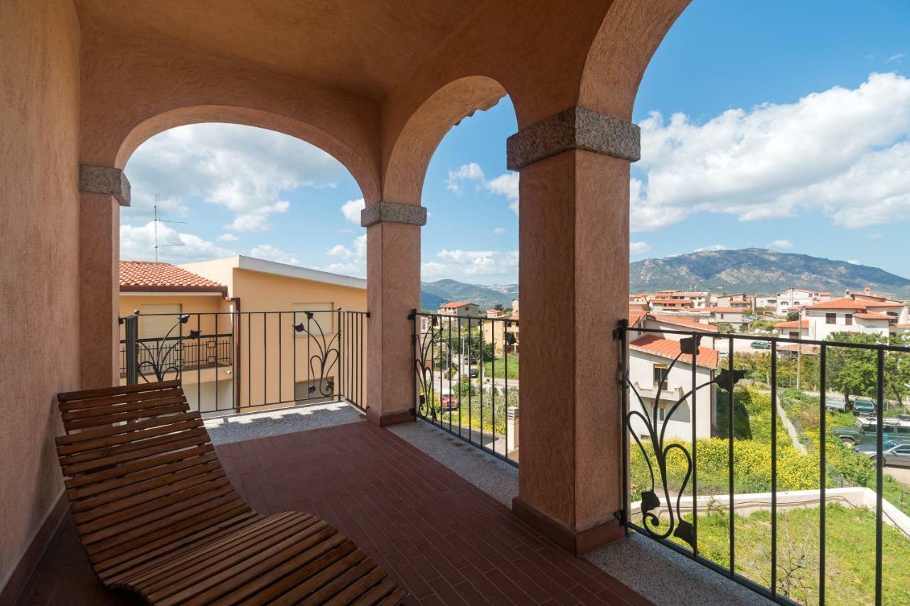 Villa Corrasi Oliena Luxury מראה חיצוני תמונה